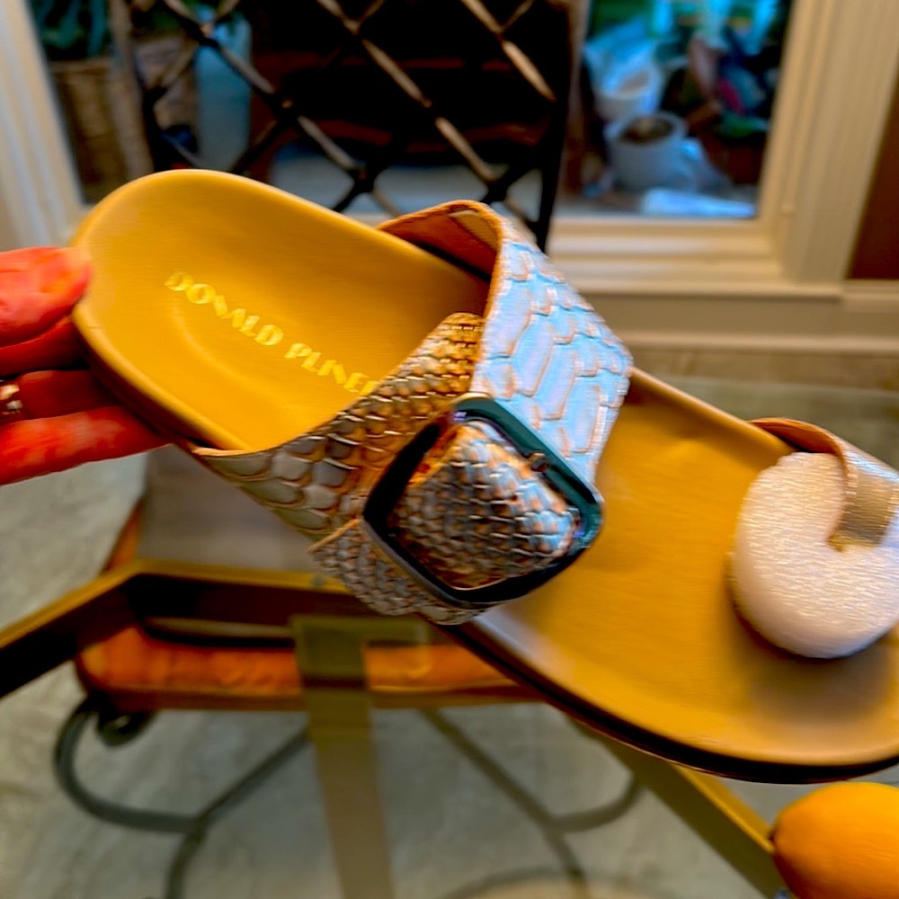 Donald Pliner python sandal Gold - Picture 13 of 13